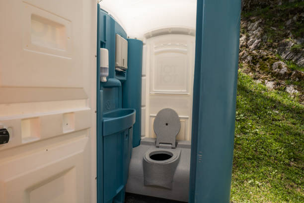 Porta potty delivery and setup in Plentywood, MT